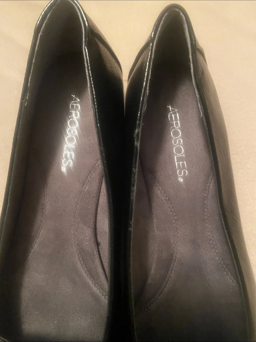 AEROSOLES Black Leather Slip-On Loafers